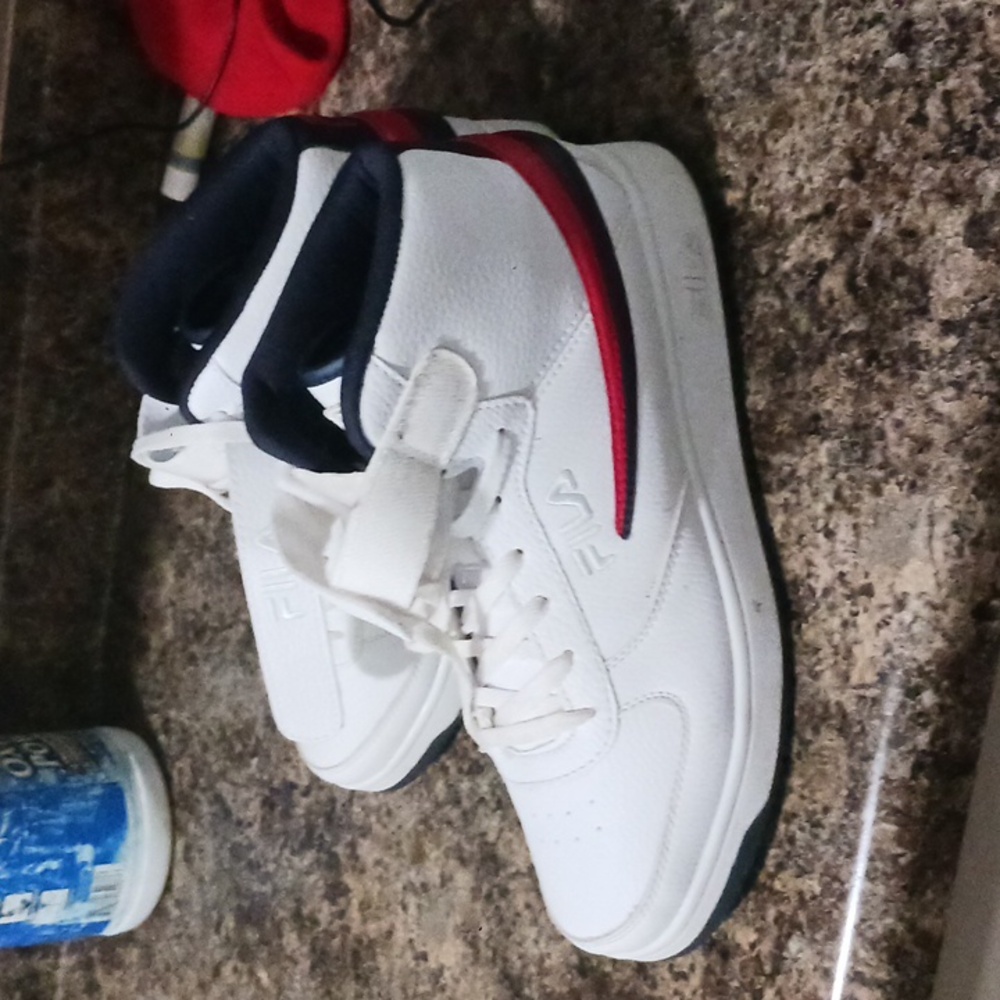 OG Fila strap and lace up tennis shoes
